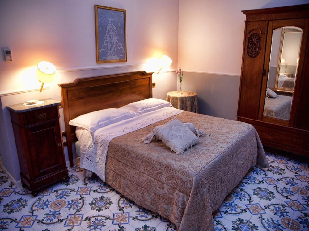 Experience Boutique Hotel - Villa Cimmino Castellammare di Stabia Exterior foto